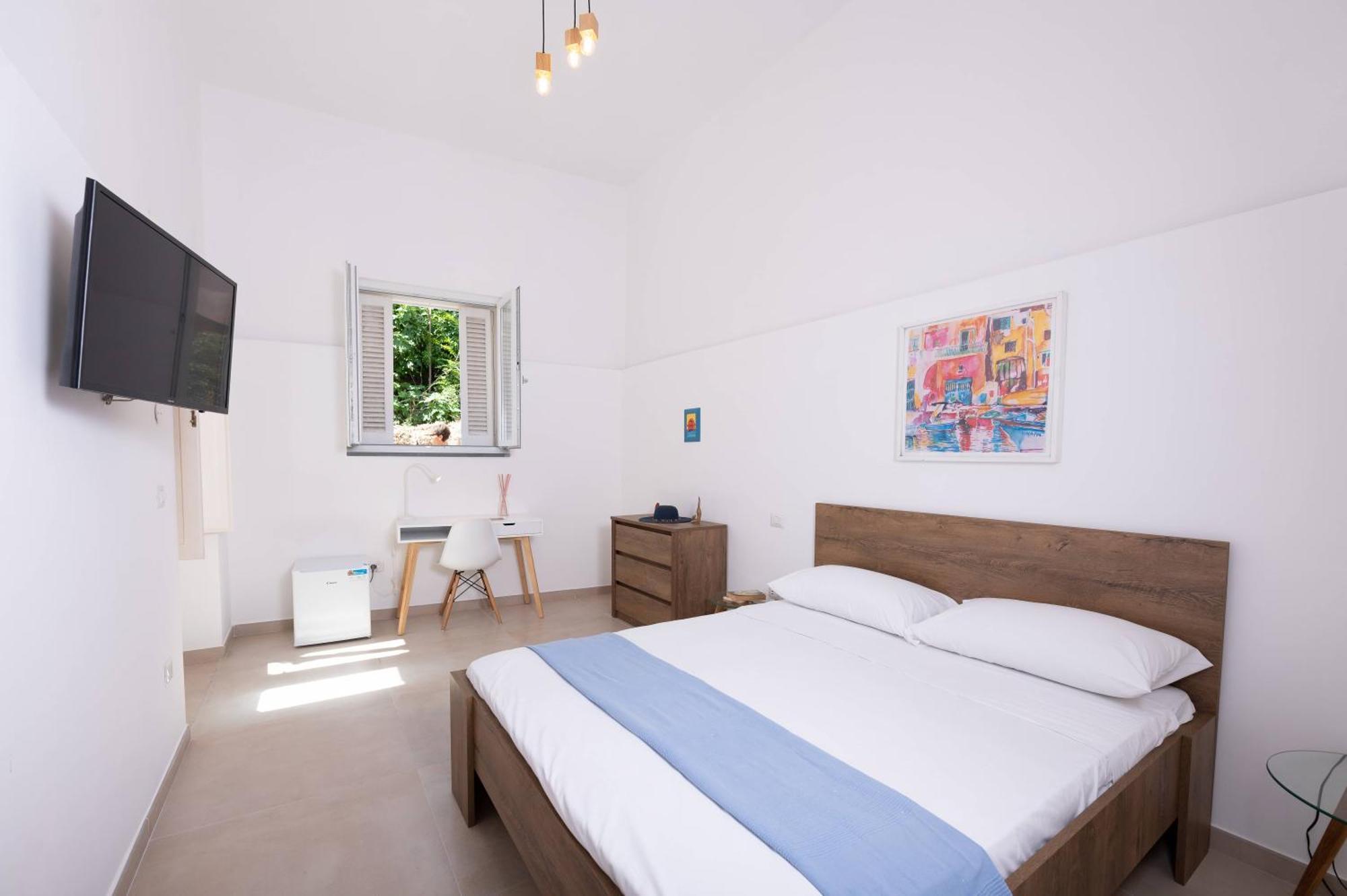 Gioia 13 Rooms & Apartments Procida Exterior photo