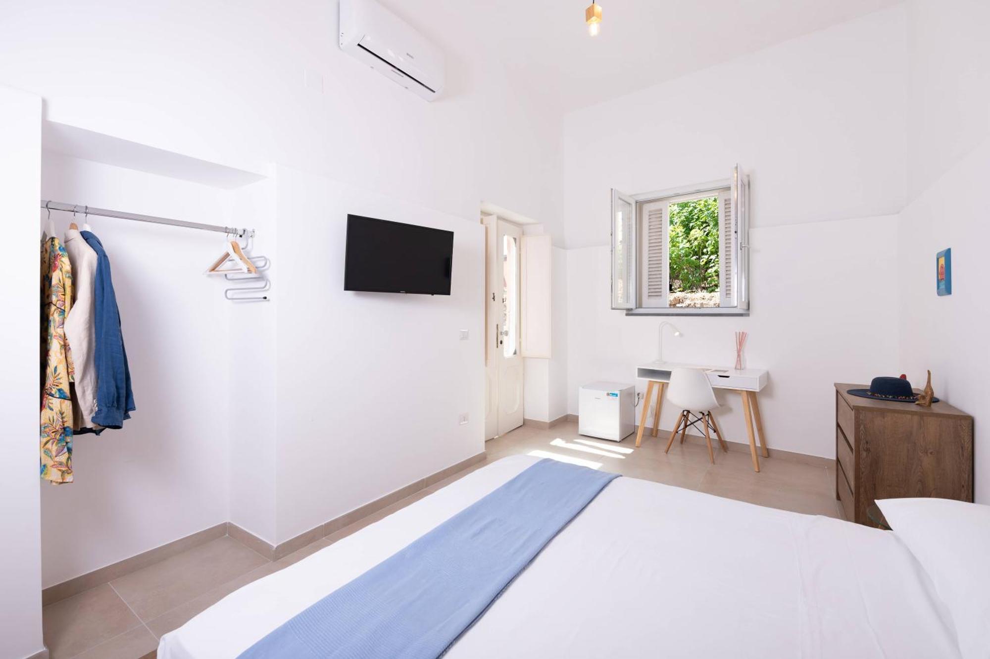 Gioia 13 Rooms & Apartments Procida Exterior photo