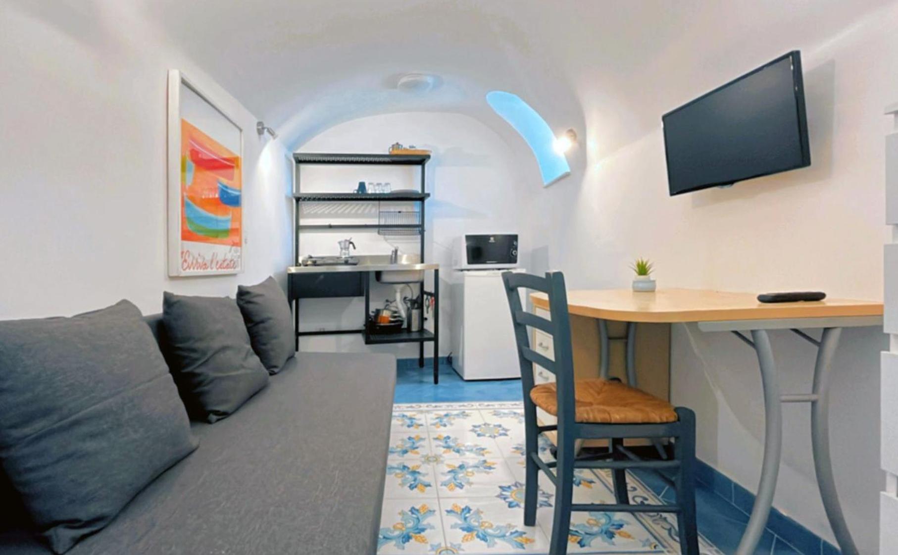 Gioia 13 Rooms & Apartments Procida Exterior photo