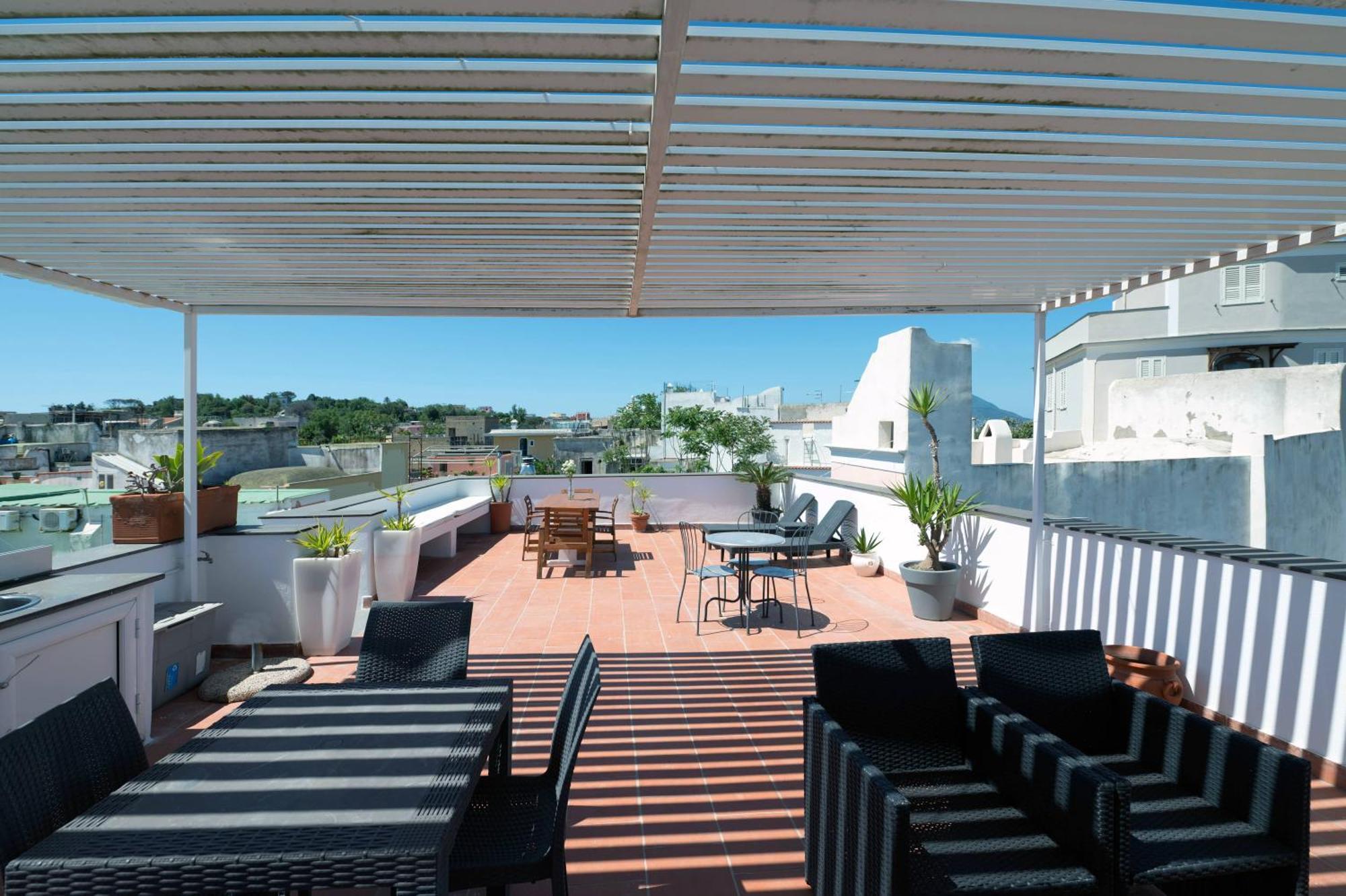 Gioia 13 Rooms & Apartments Procida Exterior photo