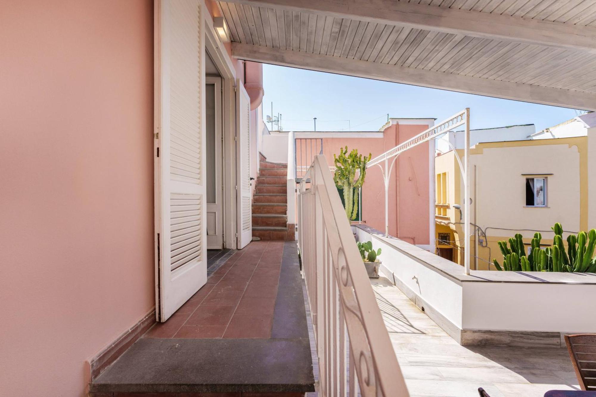 Gioia 13 Rooms & Apartments Procida Exterior photo